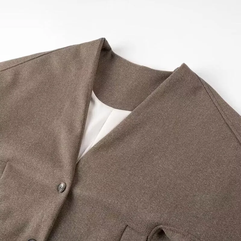 Damen Kurzjacke im Boxy‑Schnitt mit V‑Ausschnitt und Zwei‑Knopf‑Verschluss Nord Taschen