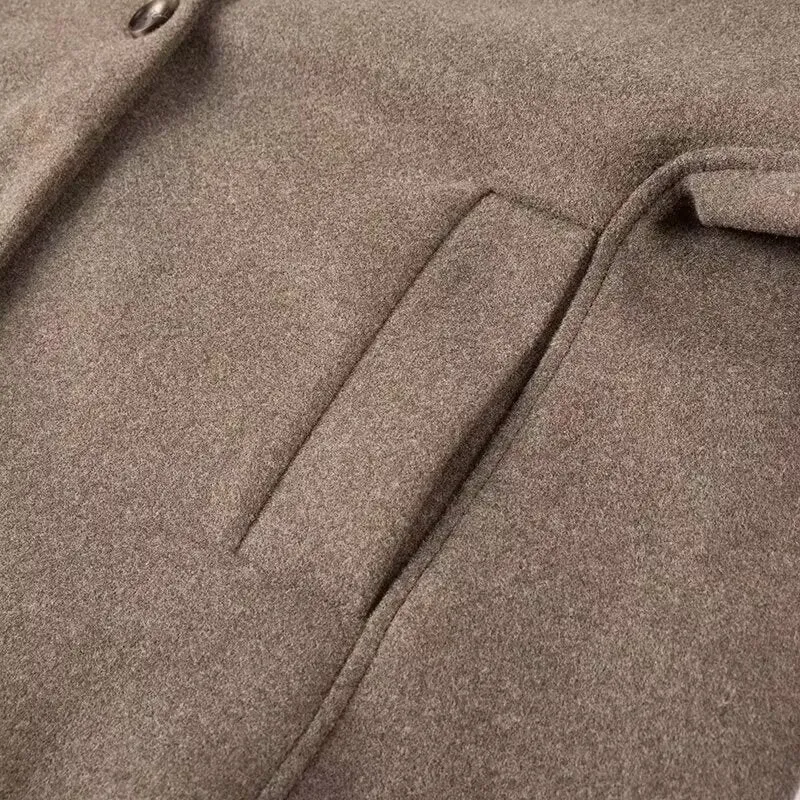 Damen Kurzjacke im Boxy‑Schnitt mit V‑Ausschnitt und Zwei‑Knopf‑Verschluss Nord Taschen