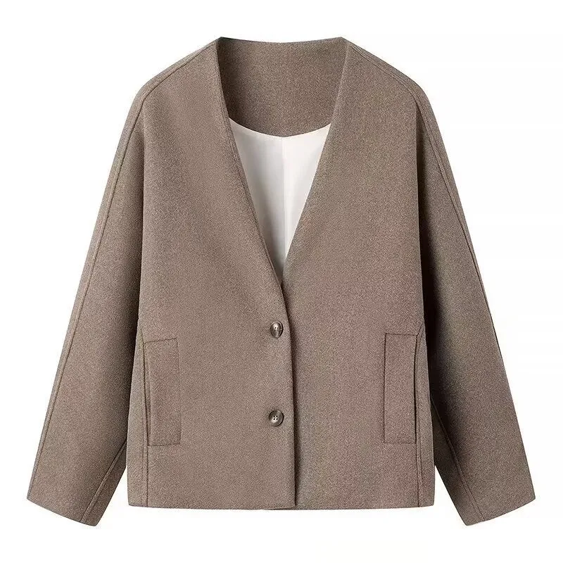 Damen Kurzjacke im Boxy‑Schnitt mit V‑Ausschnitt und Zwei‑Knopf‑Verschluss Nord Taschen