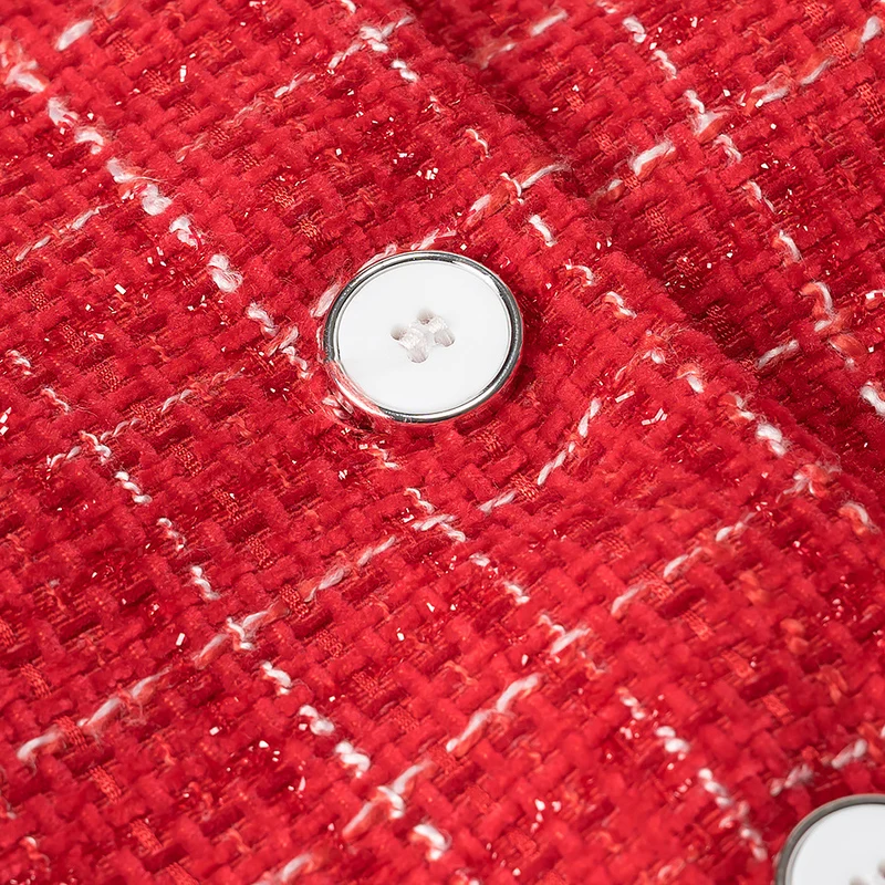 Damen Kurzgeschnittener Bouclé‑Tweed‑Blazer mit Rundhals, Zierknöpfen und aufgesetzten Taschen Nord Taschen