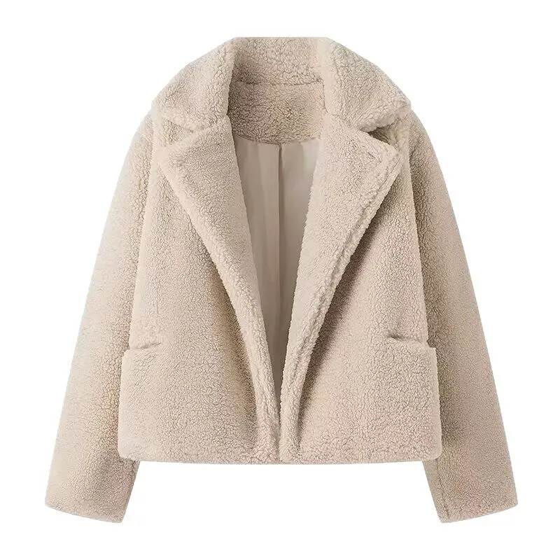 Damen Kurzer Kunstfell-Teddy-Blouson mit breitem Reverskragen Nord Taschen