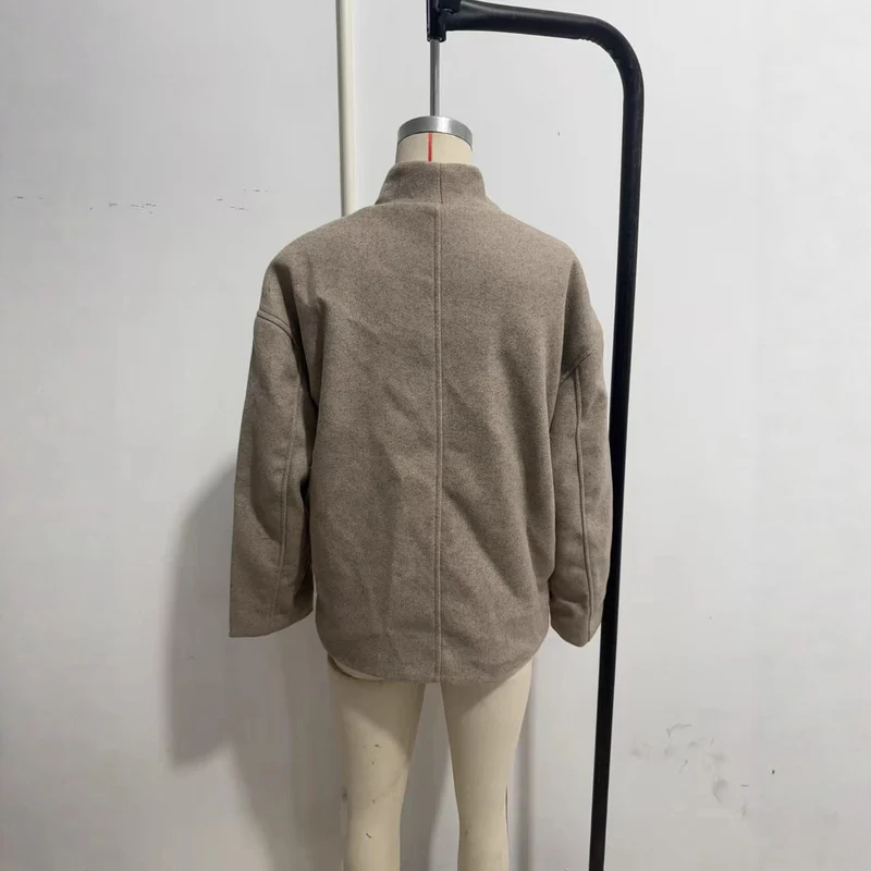 Damen Kurzer Doppelreihiger Wollmantel mit Stehkragen Nord Taschen