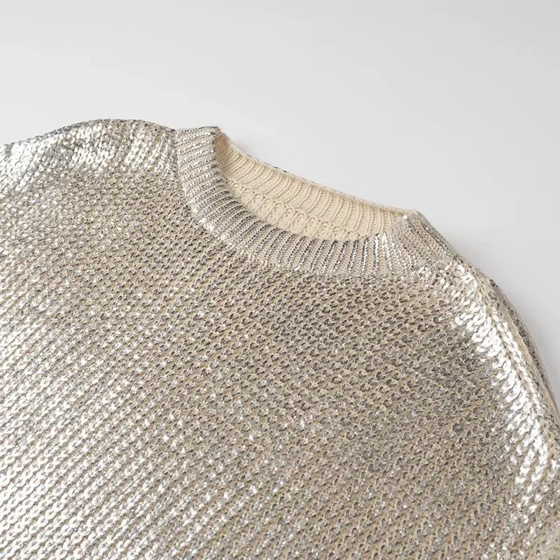 Damen Glänzender Oversize-Strickpullover mit Schulter-Cutouts Nord Taschen