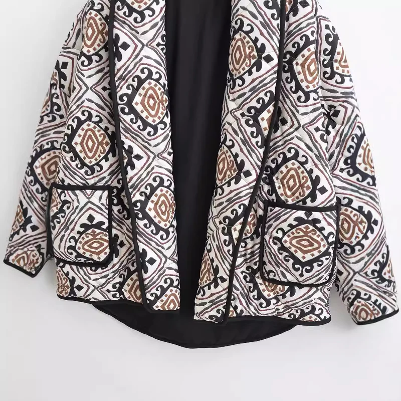 Damen Gesteppte Kimono-Jacke mit Ethno-Print, Kontrastpaspel und aufgesetzten Taschen Nord Taschen