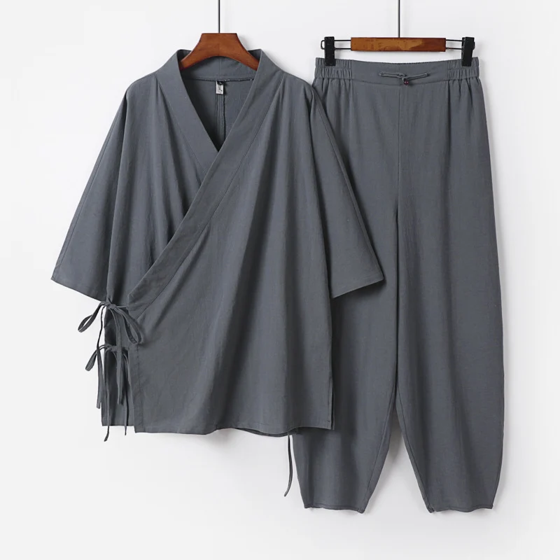 Unisex Leichtes Wickel-Lounge-Set im Kimono-Stil mit seitlichen Bindebändern und elastischer konisch zulaufender Hose Nord Taschen