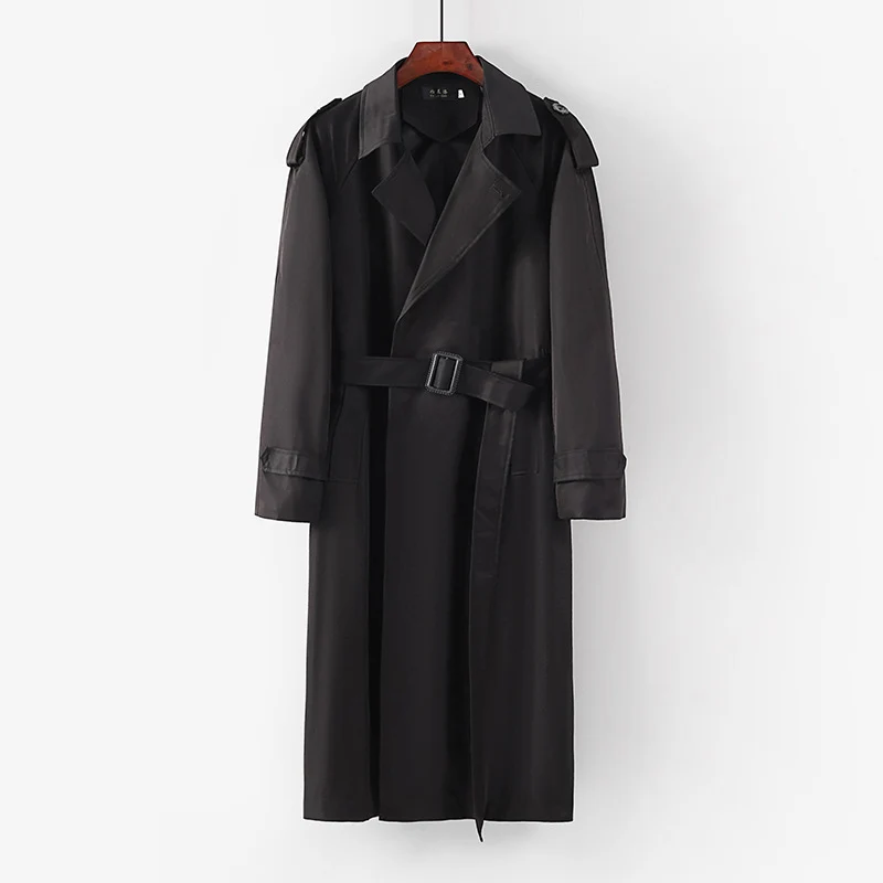 Unisex Langer minimalistischer Trenchcoat mit Gürtel und Schulterklappen Nord Taschen