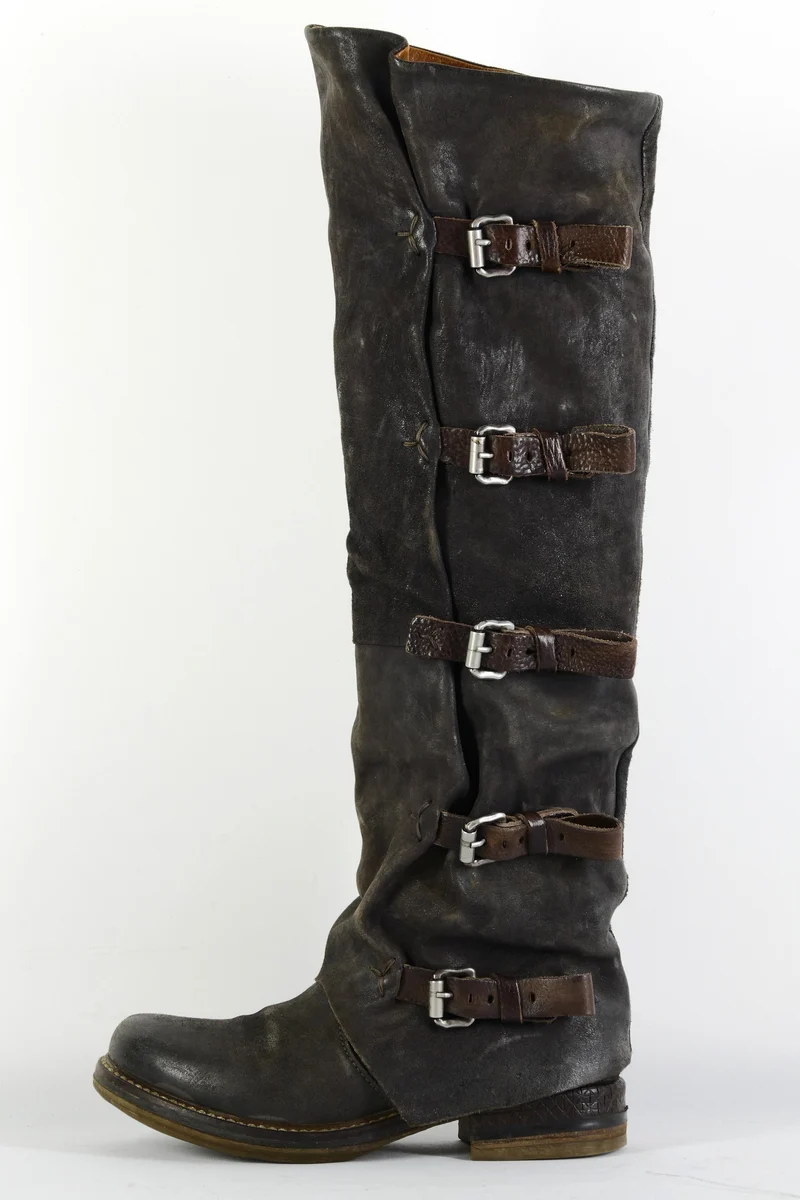 Hohe Stiefel Wildleder schlamm