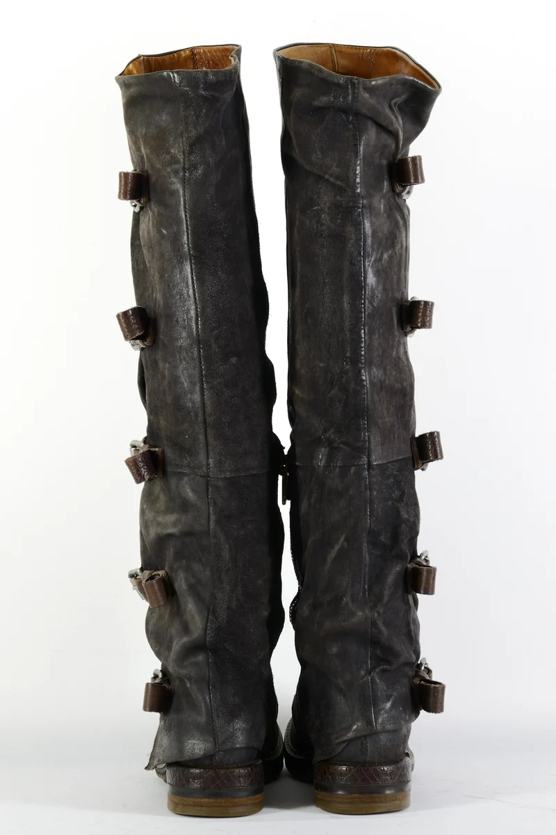 Hohe Stiefel Wildleder schlamm
