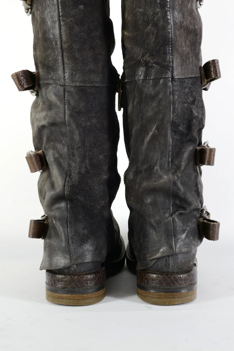 Hohe Stiefel Wildleder schlamm