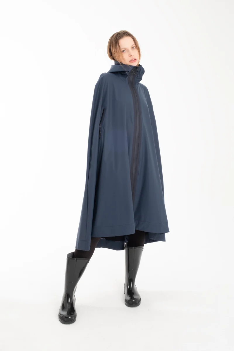One Node X Sagastad Poncho Reflex Marineblå Dame