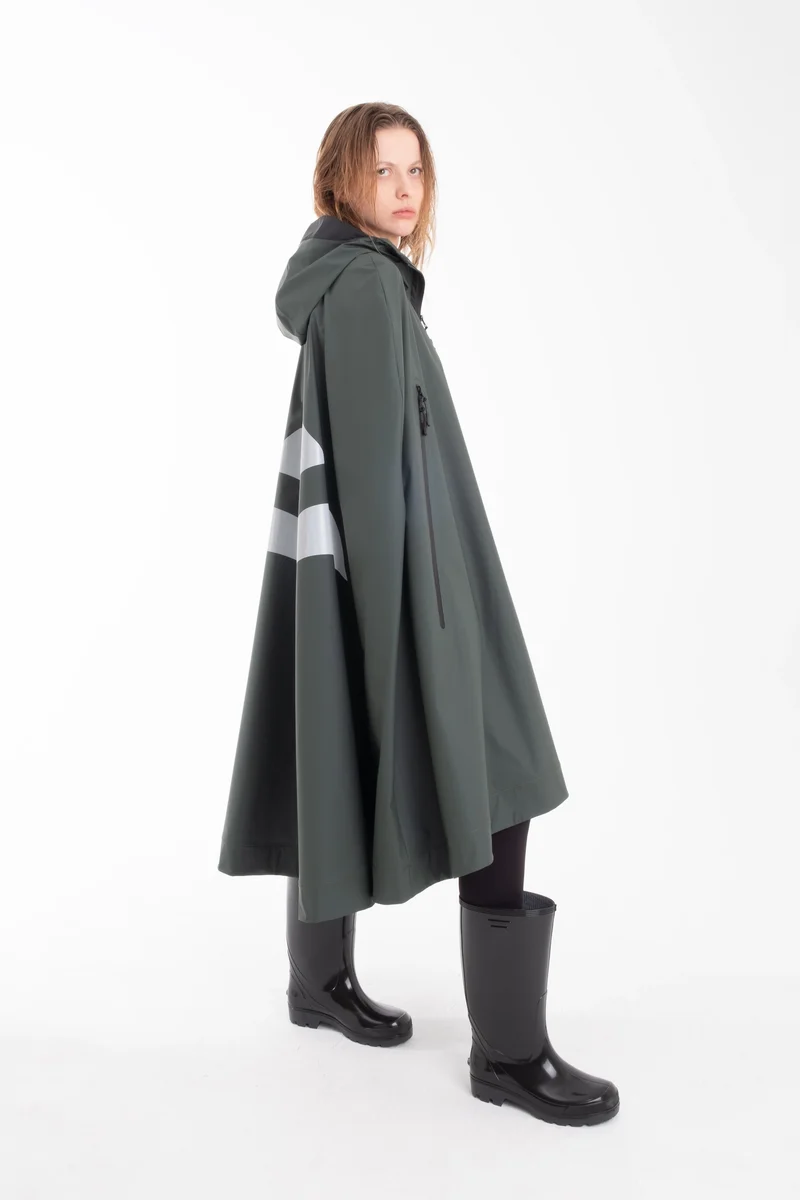 One Node X Sagastad Poncho Reflex Olivengrønn Dame