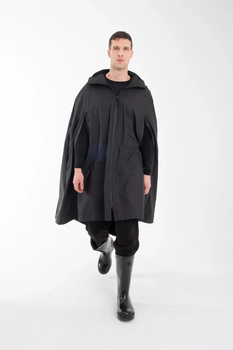 One Node X Sagastad Poncho Reflex Sort Herre