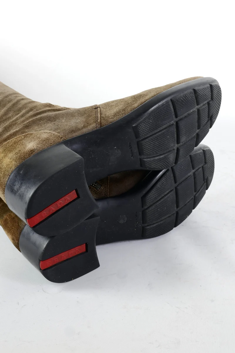Hohe Stiefel Wildleder braun
