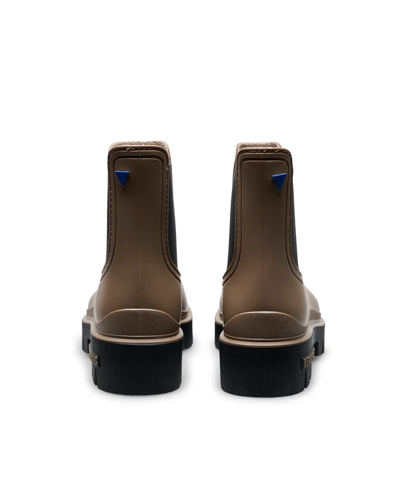 Bota de Agua Mae Mate Ash/Negro