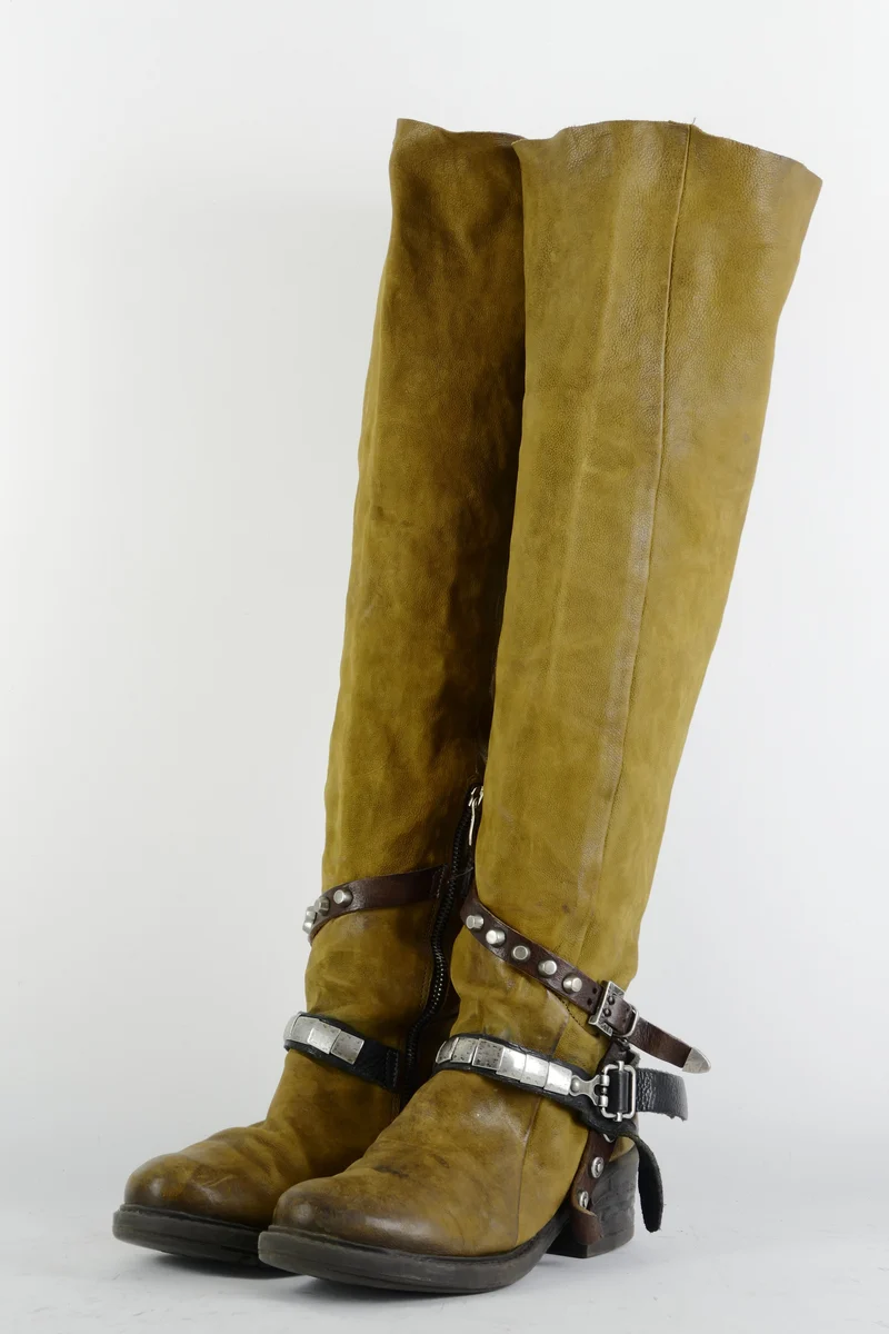 Hohe Stiefel Leder senffarben