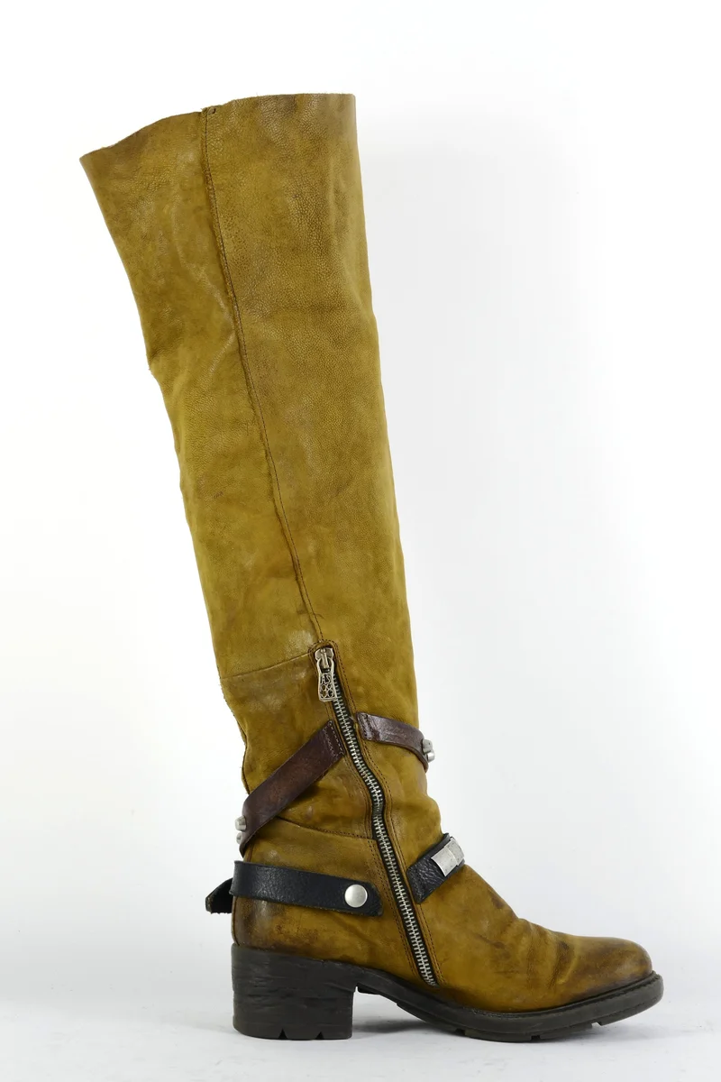 Hohe Stiefel Leder senffarben