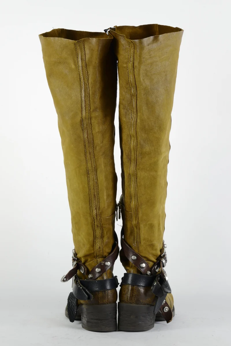 Hohe Stiefel Leder senffarben
