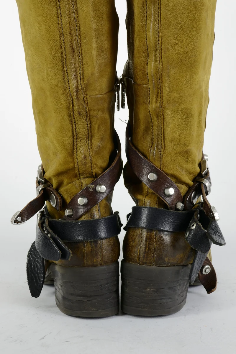 Hohe Stiefel Leder senffarben