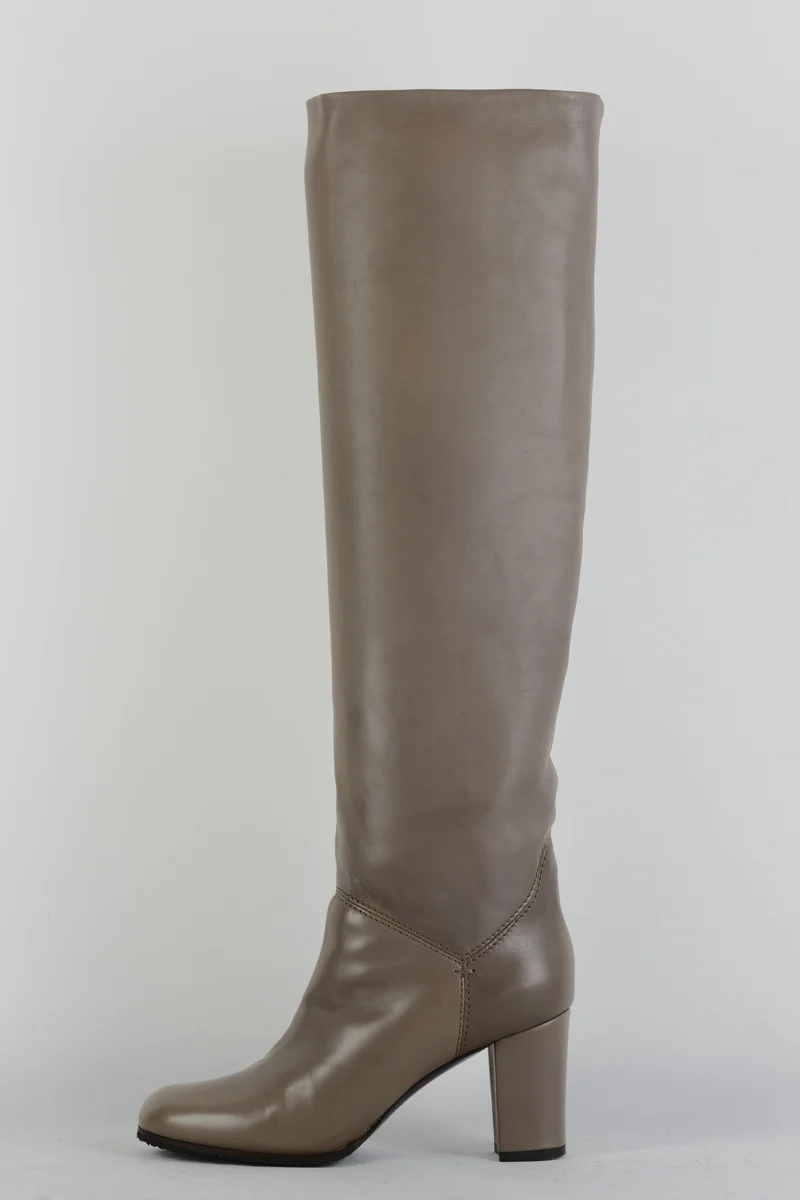 Hohe Stiefel Leder schlamm