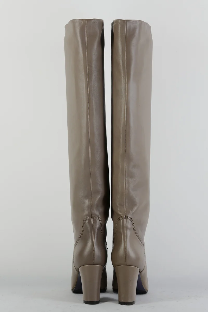Hohe Stiefel Leder schlamm