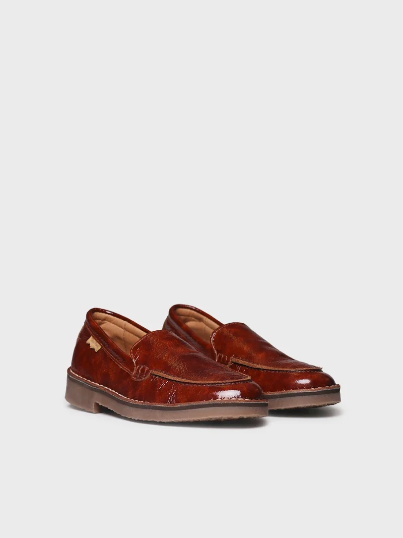Mocasín en piel con acabado de charol para mujer | IVARS-CA