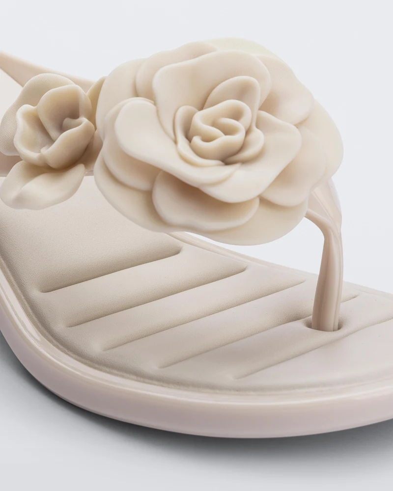 Kitten Heel Petals