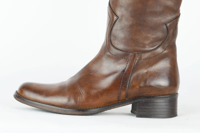 Hohe Stiefel Leder mittelbraun