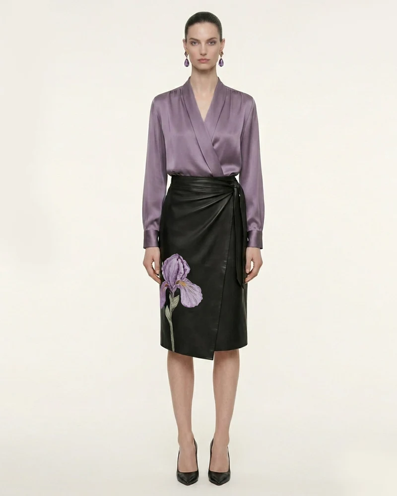 Satin-Wickelbluse mit V-Ausschnitt und langen Ärmeln – Altrosa