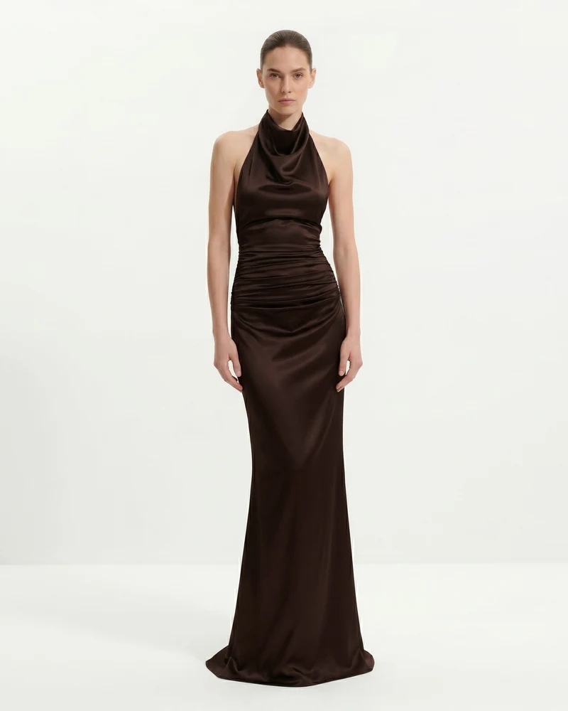 Gerafftes Satin-Maxikleid mit Wasserfallausschnitt - Dunkelschokolade