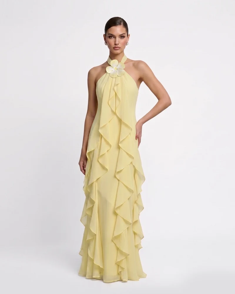 Chiffon-Maxikleid mit Blumenapplikation, Rüschen und Neckholder – Gelb