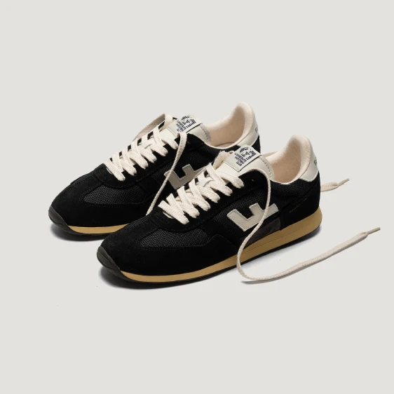 Flamingo's Life Unisex Sneaker "Marathon Club"