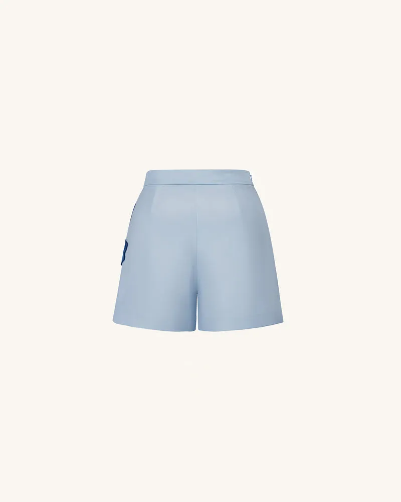Iris Bestickte maßgeschneiderte Shorts – Hellblau