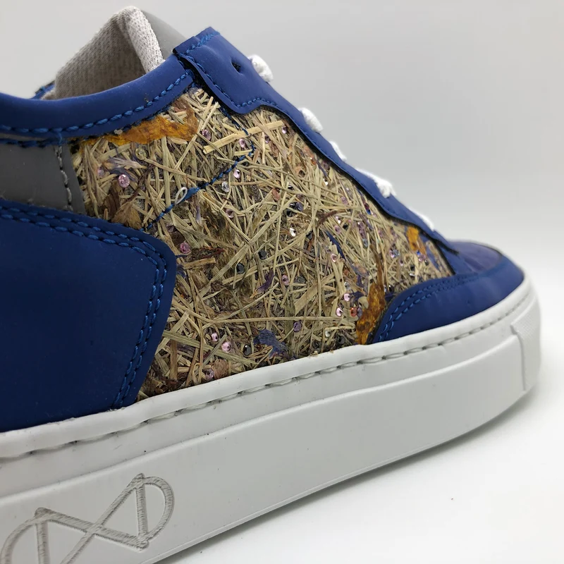 nat-2™ x Swarovski ® Zirkonia blue