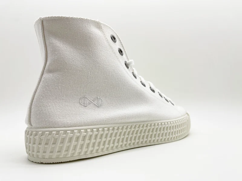 nat-2™ Mono white vegan, aus Biobaumwolle, Bambus, Kork, Zuckerrohr und recycled Gummi