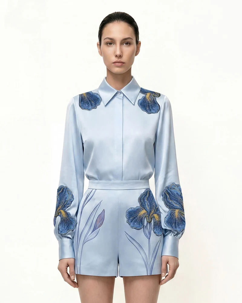 Iris Besticktes Langarmhemd mit Kragen – Hellblau