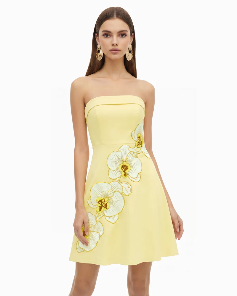 Trägerloses A-Linien-Midikleid mit Orchideen-Stickerei – Hellgelb
