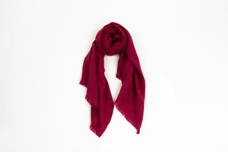 thies 1856 ® x Fukuroya Shizuku Stole vegan red wine dyed bordeaux