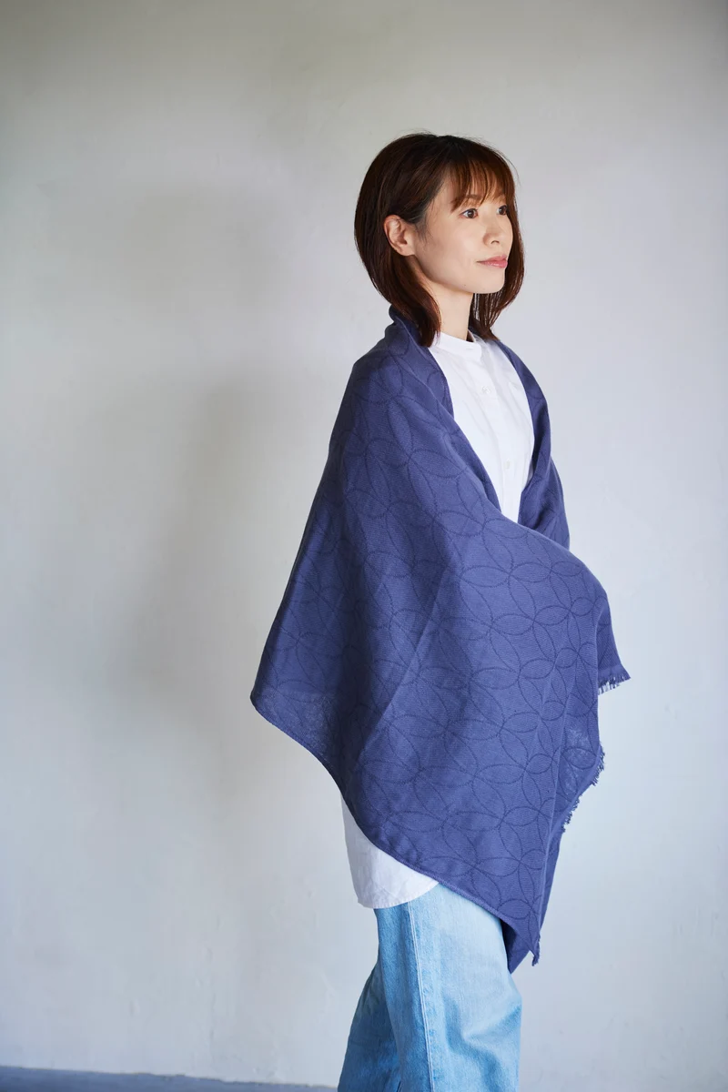 thies 1856 ® x Fukuroya Shizuku Stole vegan eggplant dyed dusky purple