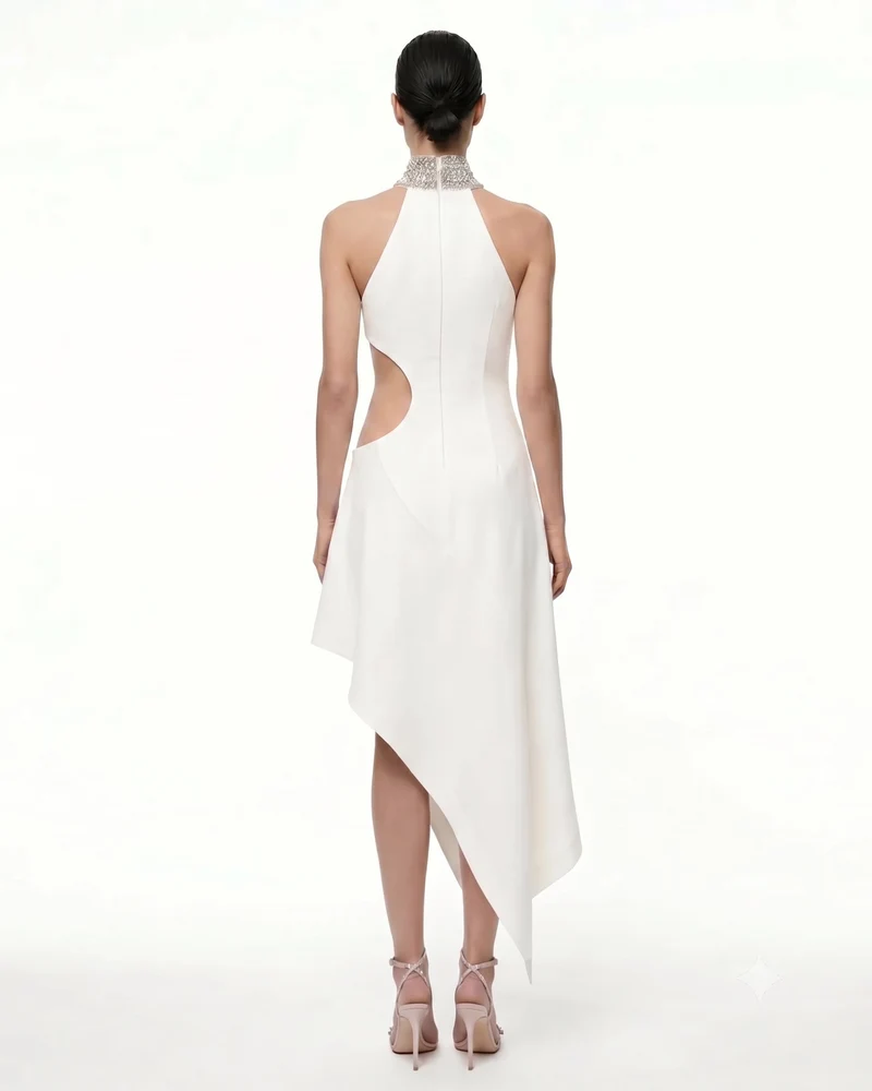 Hochgeschlossenes Kleid mit Schmucksteinen, Blumenmuster und Cut-outs - Weiß
