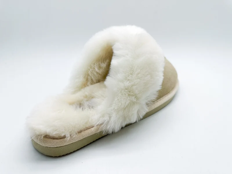 thies 1856 ® Sheepskin Slipper gold