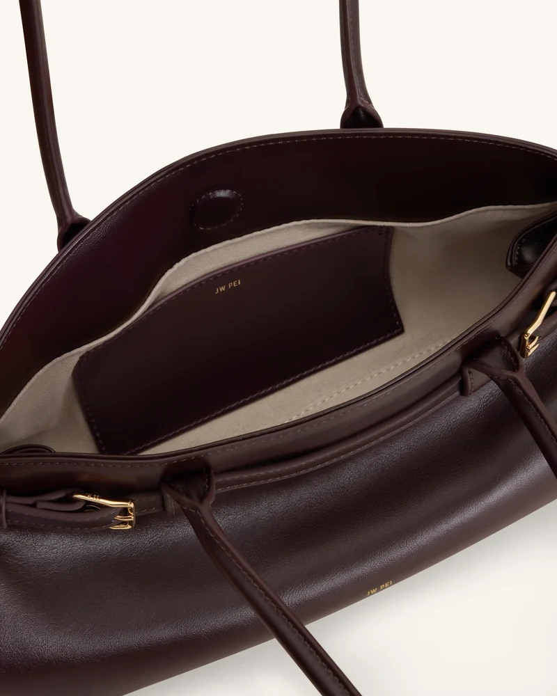 Arden East-West Schultertasche mit Gürteldetail - Dunkelbraun