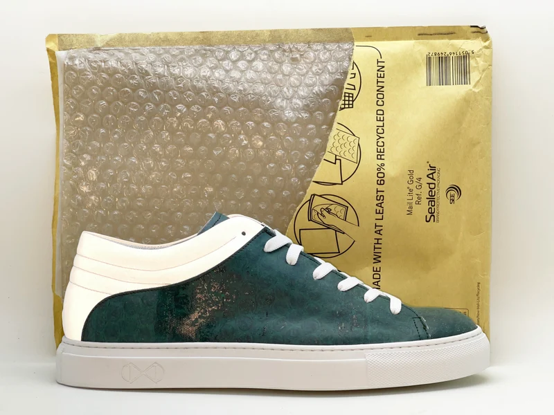 nat-2™ Sleek Low recycled bubble wrap green