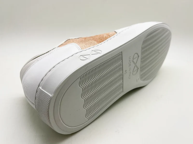 nat-2™ Preloved white peach