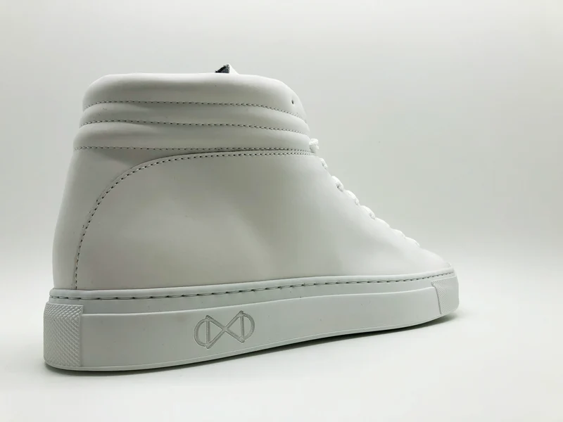 nat-2™ Sleek vegan white reflective