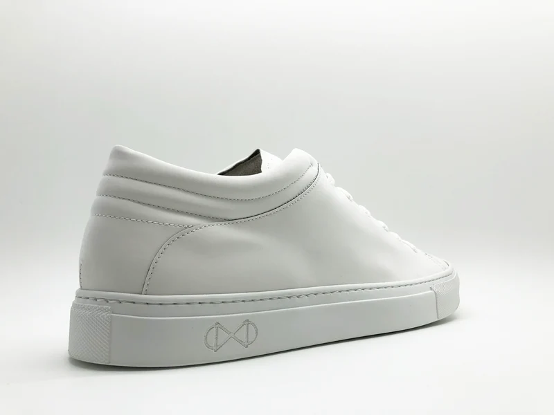 nat-2™ Sleek Low vegan white reflective