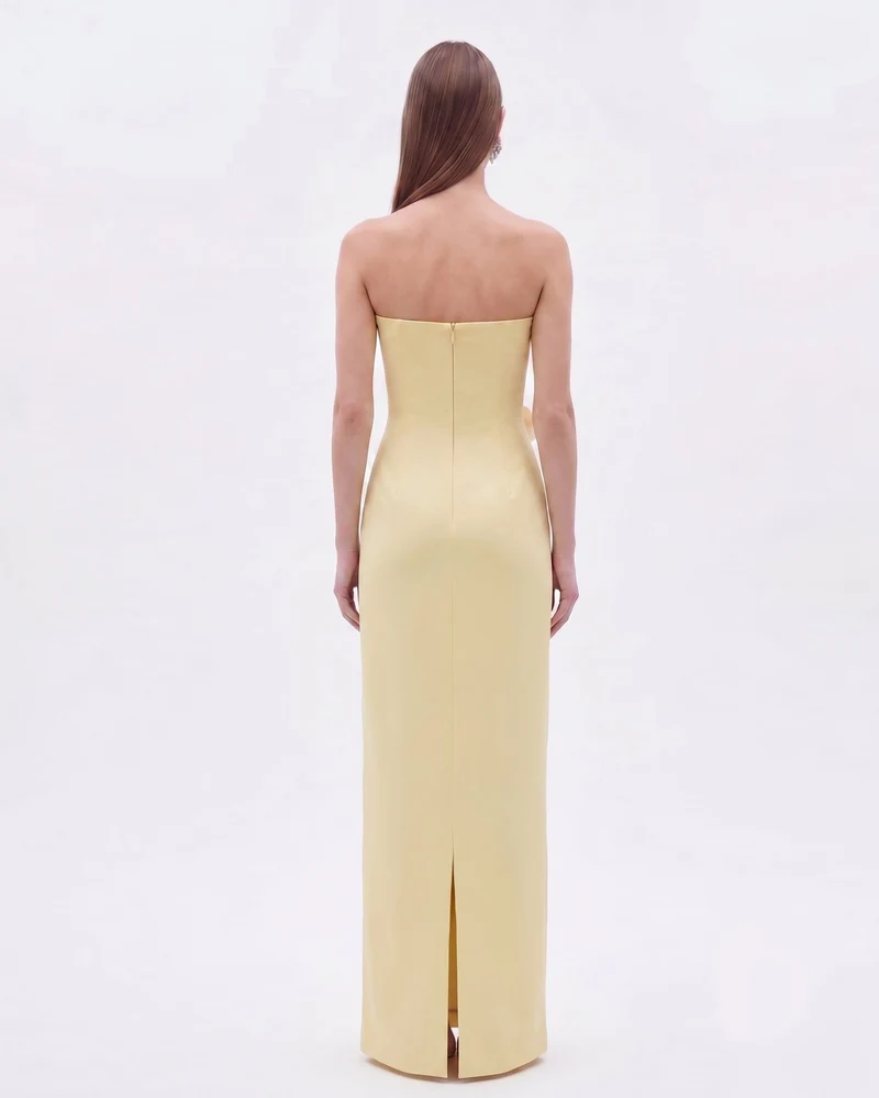Trägerloses Kleid mit Blumenapplikationen - Gelb