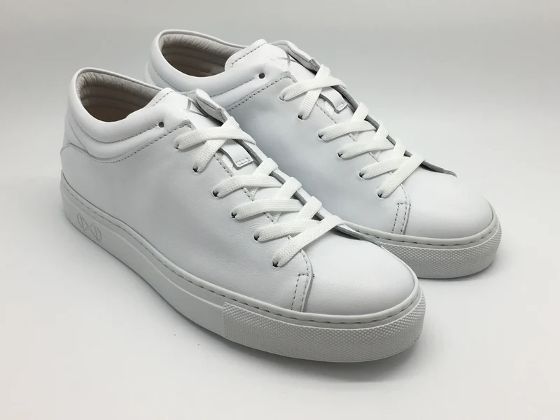 nat-2™ Sleek Low all white