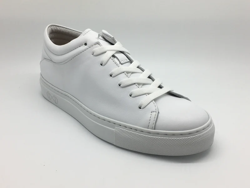 nat-2™ Sleek Low all white
