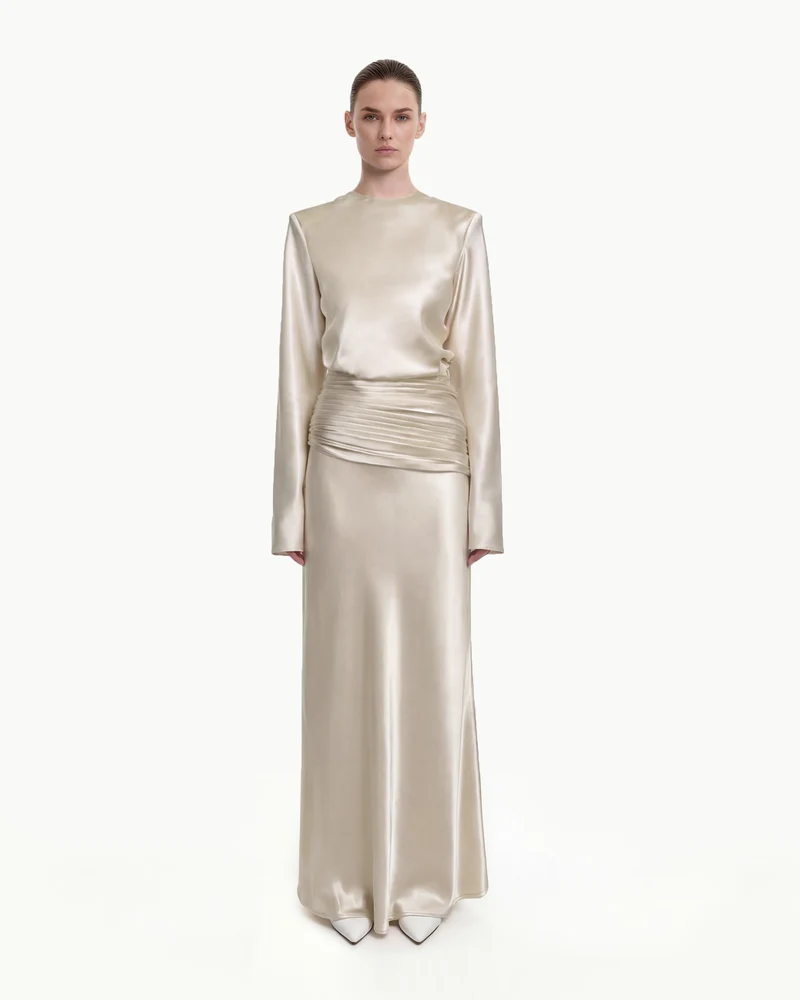 Satiniertes Maxikleid mit Drapierung - Creme