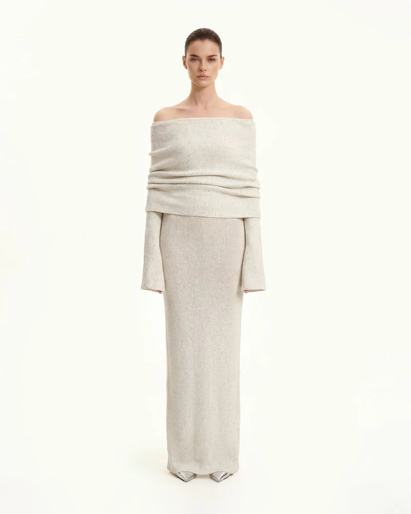 Knit Maxikleid mit schulterfreiem Ausschnitt - Creme